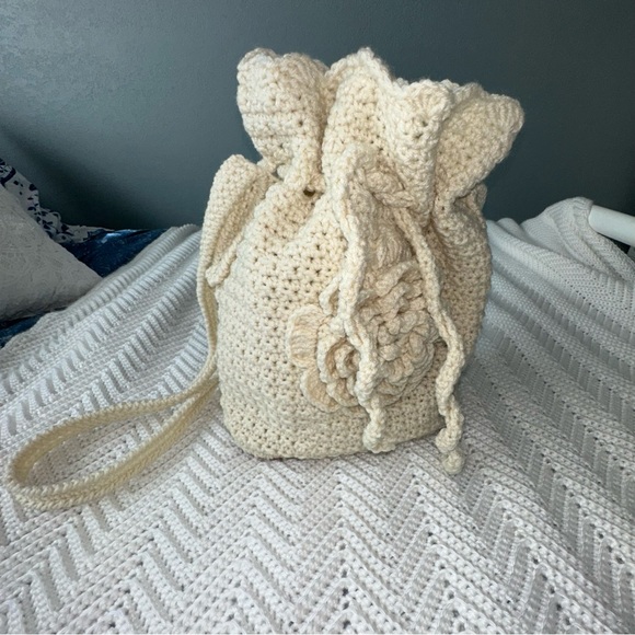 Handmade Crochet Cream Bucket Crossbody Bag with Faux Leather Bottom - Picture 7 of 9